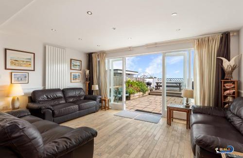 Saundersfoot House | Kilmore - Beach Front House, Direct Beach Access, Spectacular Sea Views