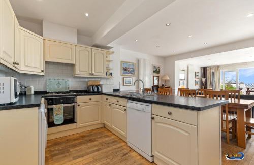 Saundersfoot House | Kilmore - Beach Front House, Direct Beach Access, Spectacular Sea Views