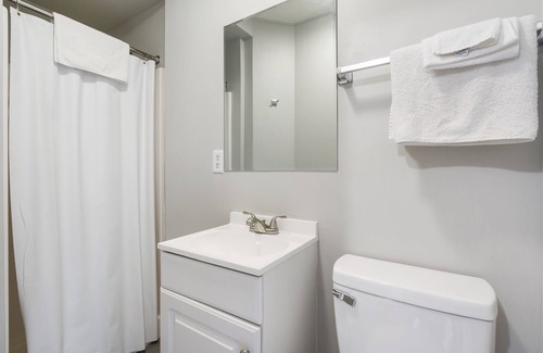 Kimberling City Hotel | Kimberling Cove H20