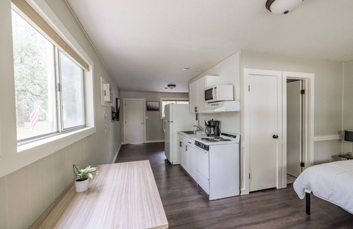 Kimberling City Hotel | Kimberling Cove M1