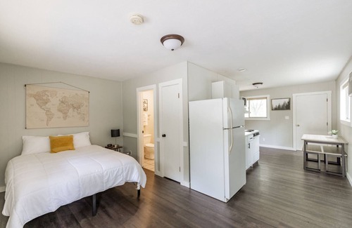 Kimberling City Hotel | Kimberling Cove M1