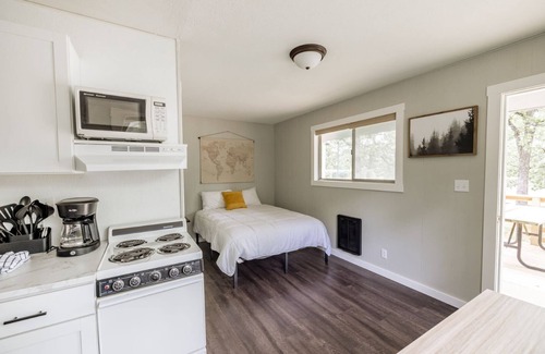 Kimberling City Hotel | Kimberling Cove M1