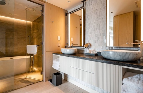 Nishi-Shinjuku Hotel | Kimpton Shinjuku Tokyo by IHG