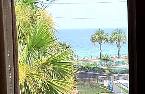 Ono Island Condo | King bed beach condo -pools, hot tub, big balcony w/Gulf views! Owner managed!