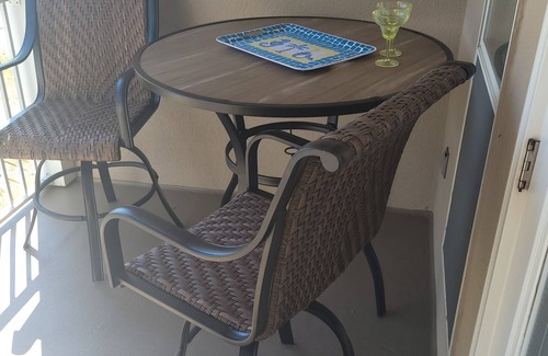 Ono Island Condo | King bed beach condo -pools, hot tub, big balcony w/Gulf views! Owner managed!