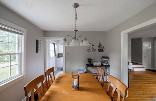 Indianapolis House | King Bed! Cozy Home Minutes from Broad Ripple Ave