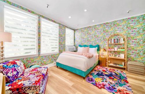 Palm Beach - West Palm Beach Apartment | King Bed Mermaid suite - heart of Palm Beach, free parking included