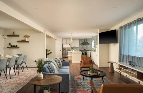 South Westminster House | King Beds, Fire Pit, Arcade, Games, 2 Living Rooms, Nursery - Perfect Retreat!