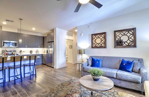 Thunderbird Industrial Airpark Condo | King Beds》Steps from Shop》Self Check In》 Parking