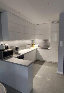 Zaspa Apartment | King Chris