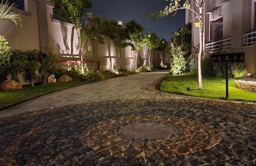 Al-'Amriyah Apartment | King city compound