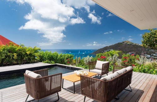 Public Villa | King Gustaf Luxury villa