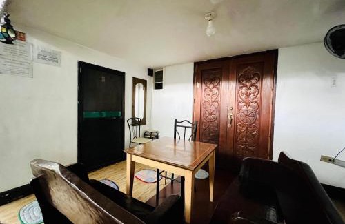 Bantay Hotel | King Henry's Transient House