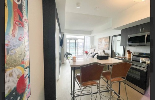Pickering Condo | King Queen Beds, Deep tub, Huge Balcony near Pickering Casino