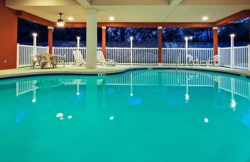 Tallahassee Apartment | King Room Near Burger King MIA