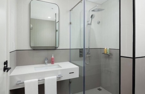 Dubai Apartment | King Room Near Expo 2020 by ER