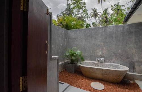 Ahangama Villa | King Room - Sattva Ahangaman