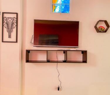 El Cabrero Apartment | King's Apartments 302