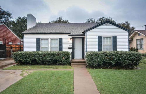 Tech Terrace House | ◈ King's Retreat ◈ 3BR/2BA ◈ 1/2 mile to Tech