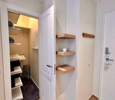 Centro Storico Apartment | KING'S SUITE - Quiet and Refined in the Heart of Milan