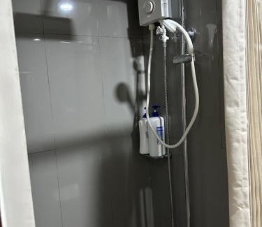 San Antonio Apartment | King-size Bed Makati Condo