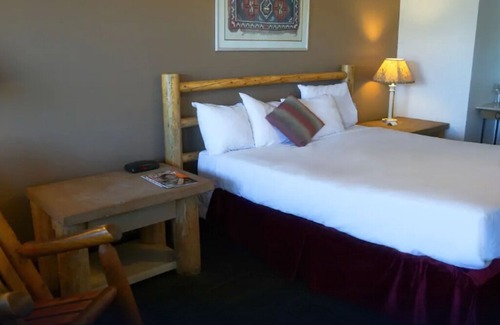 Camp Verde Cabin | King Suite in Fort Verde Suites Room 112