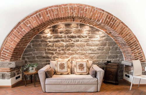 Quartiere di Porta Crucifera Condo | King Suite - Michelangelo