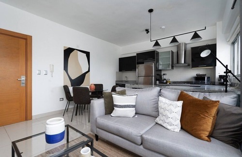 Downtown Santo Domingo Condo | KingBed-BestLocation-WiFi-Gym-CityView-YellowKey*