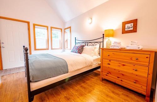 Ucluelet House | Kingfisher, Waterfront Cabin with Inlet with Mountain Views