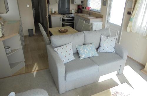 Ingoldmells House | Kingfisher Windermere 6 Berth, Enclosed veranda, Close to site shop
