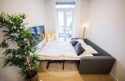 Centrum Apartment | Kingly 1 Bedroom Apartment 40m2 -SS177K-