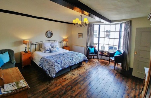 Holt Bed & Breakfast | Kings Head Holt