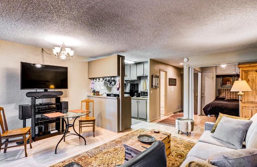 Kings Beach Hotel | Kings Run Romance