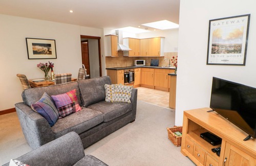 Reeth Cottage | KINGS STUDIO, pet friendly in Reeth