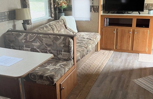 Mears House | Kingsport. 2-bedroom RV in Mears. King size bed, AC & 2 mile from Lake Michigan.