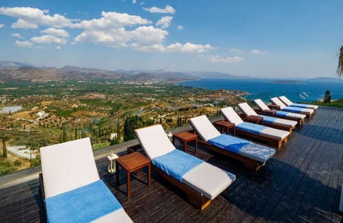 Nafplio Villa | KingsResidence Luxurious villa with a fantastic view of Argolis