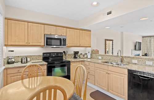 Arcadian Shores Villa | Kingston WHP 22B 1st floor Villa w/pool/beach