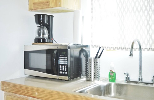 Kingstown Apartment | KINGSTOWN 1 BEDROOM RIGHT IN TOWN! WALKING DISTANCE TO EVERYTHNG VINCY!