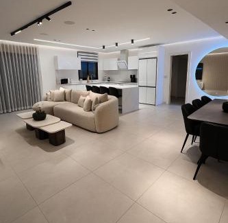 Tiberias Apartment | Kinneret Manor Private Pool, Luxurious Yard, Perfect View