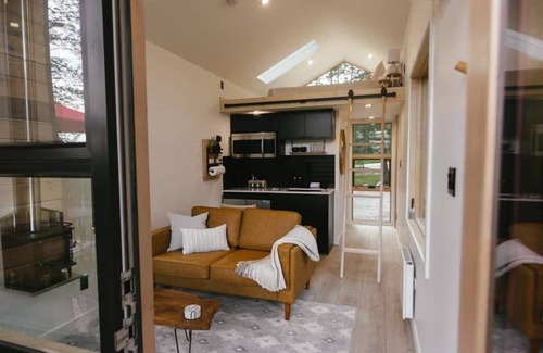 Columbia Falls Apartment | Kintla - Dual Tiny Homes Close To Glacier, Skiing - Hot Tub - Scenic Views