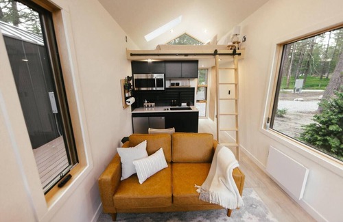 Columbia Falls Apartment | Kintla - Dual Tiny Homes Close To Glacier, Skiing - Hot Tub - Scenic Views