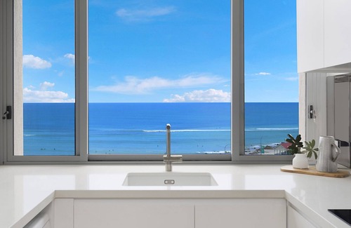 Coolangatta Apartment | Kirra Gardens Unit 27 Renovated 2 bedroom unit with ocean views and Wi-Fi included