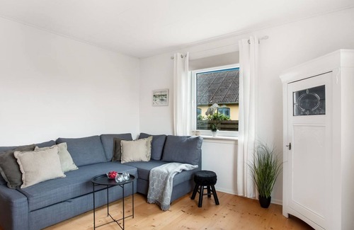 Hou House | "Kirsi" - from the sea by Interhome