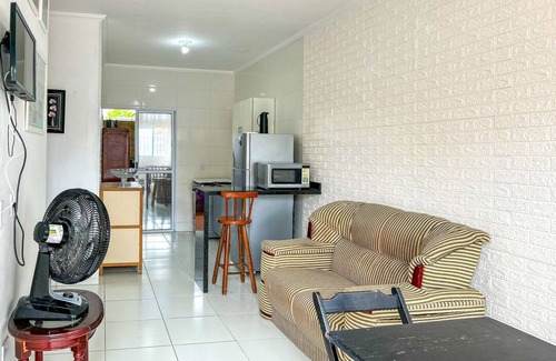 Cibratel II Apartment | Kitnet com WiFi, piscina e churrasq em Itanhaém/SP