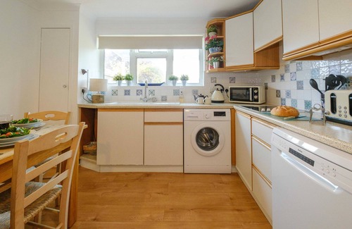 Aldeburgh Cottage | Kittiwake - sleeps 7 guests in 3 bedrooms