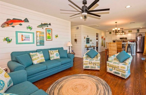 Palm Harbor House | Kitty by the Sea | Great Fishing from Redfish Bay