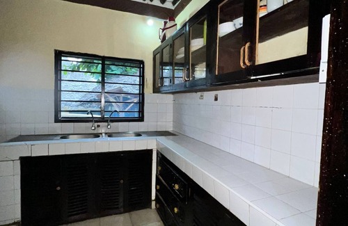 Galu House | Kivuli villas Diani ,located 2 minutes walk to the White sandy Diani Beach