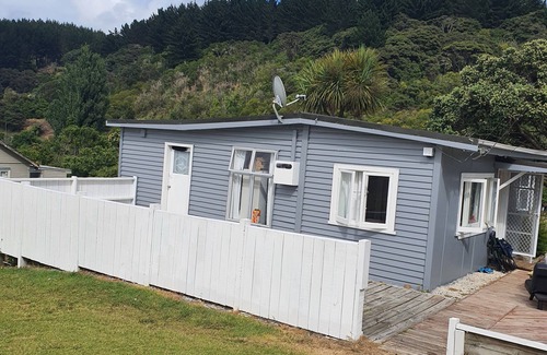 Kawhia House | Kiwi as - cute comfy and an euphoric escape