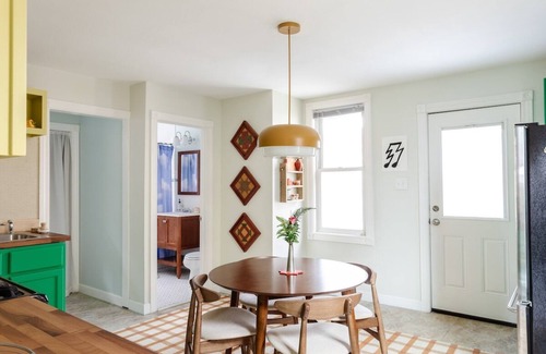Bay View House | KK lower · Funky 2BR in Prime Bay View - w/Parking