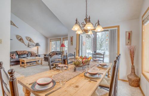 Sunriver House | Klamath 24 - Meredith Lodging
